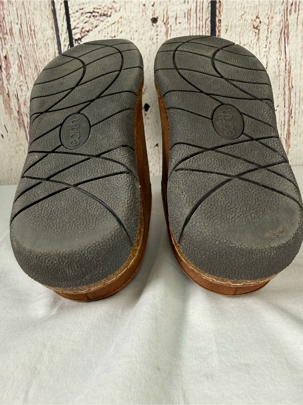Earth Ezra Button Wrap Suede Leather Slip On Clogs Mules Size 8 - Picture 13 of 15
